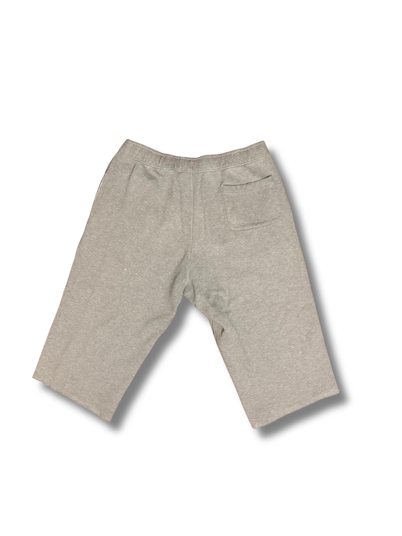 Sweat 02 — photo 4 of 4